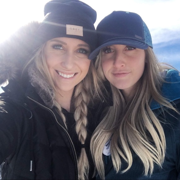 Meet your Posher, Carolyn - Picture 2 of 2